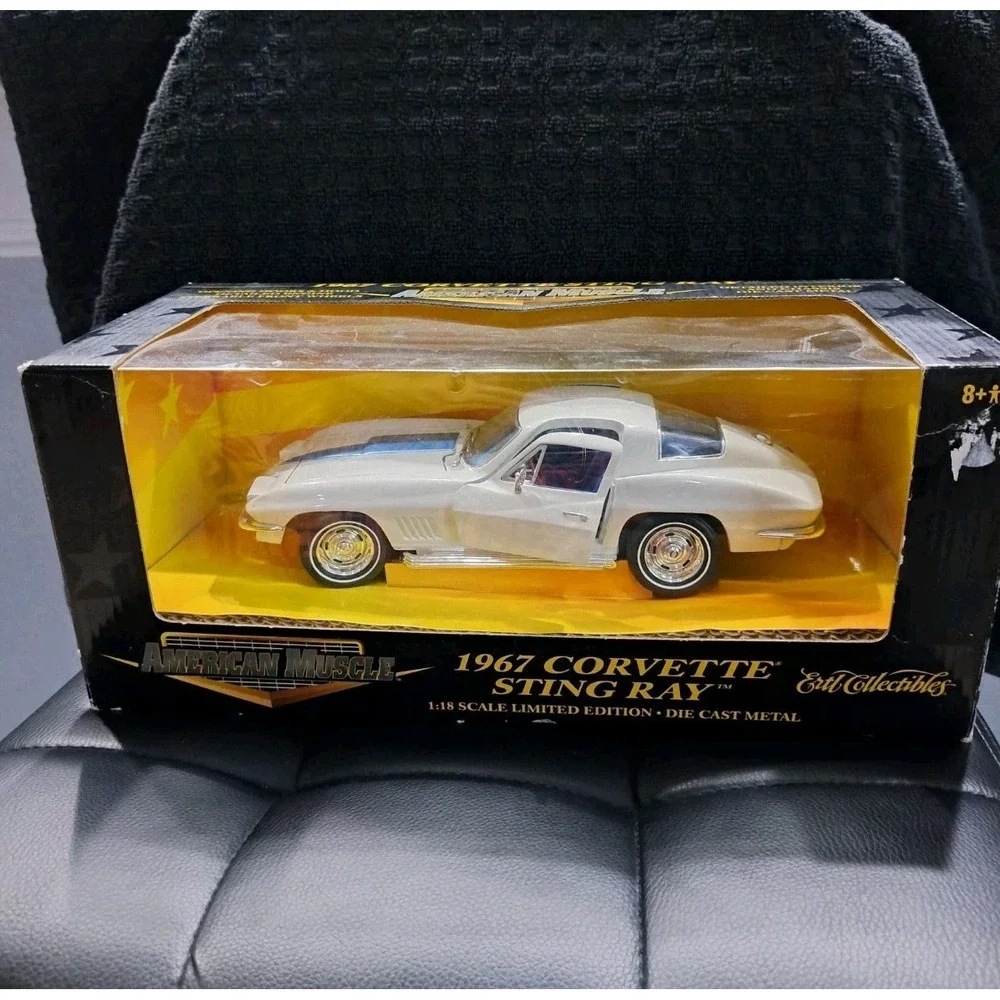 1967 Corvette 427 3x2‎ Tri-Power Coupe Ertl American Muscle 1/18 Limited Edition